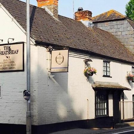 The Wheatsheaf Wilton (Wiltshire) Exterior foto