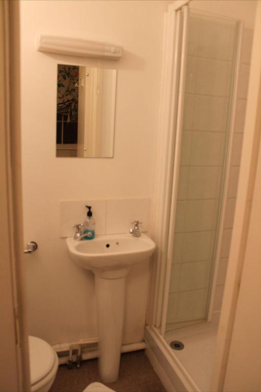 The Wheatsheaf Wilton (Wiltshire) Quarto foto