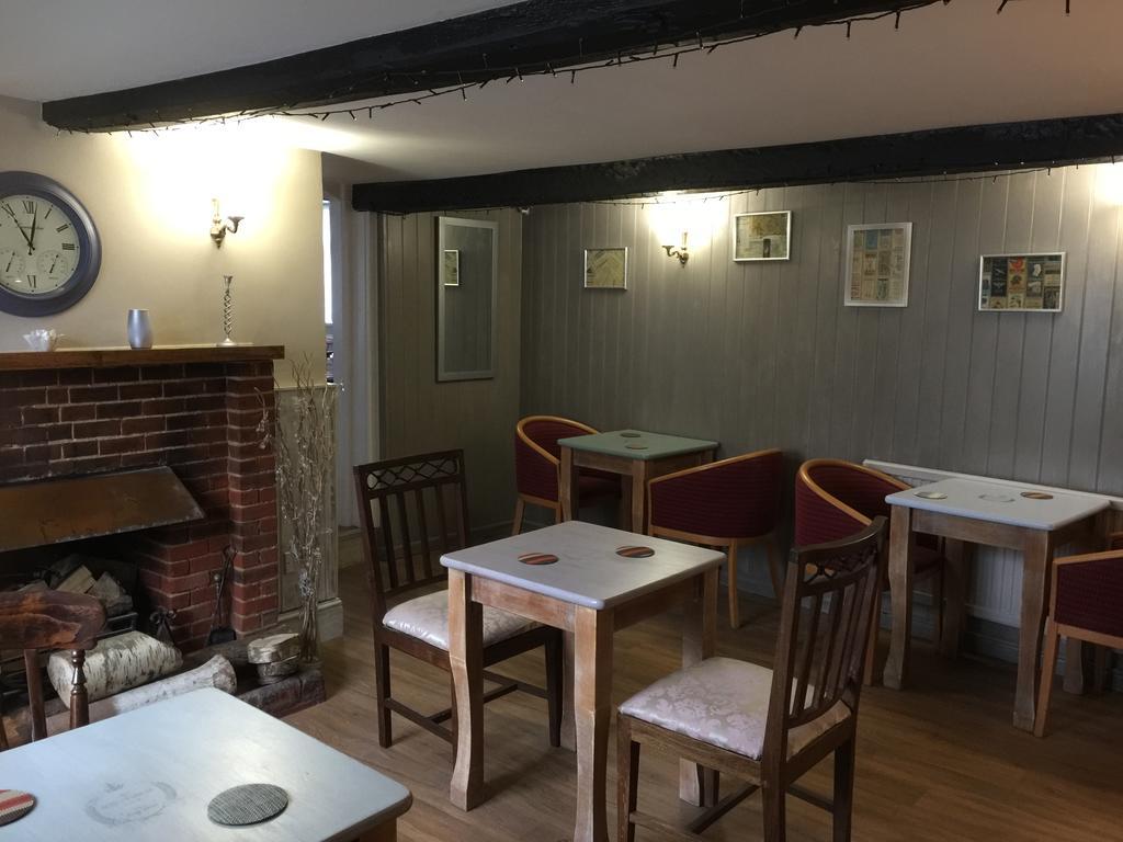 The Wheatsheaf Wilton (Wiltshire) Exterior foto